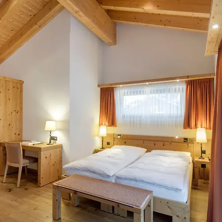 The Phoenix Fitness & Free Access At Alpen Hotell