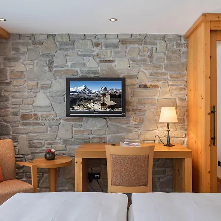 The Phoenix Fitness & Free Access At Alpen