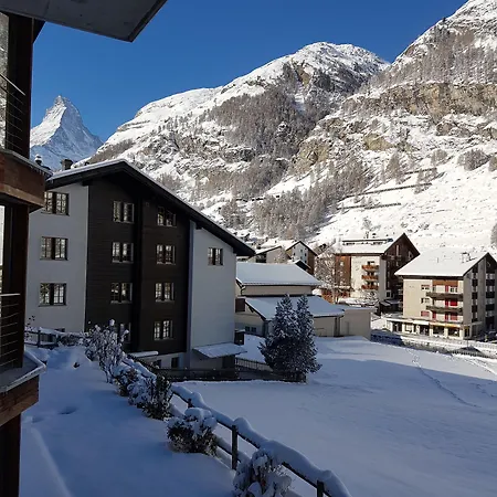 Hotell The Phoenix Fitness & Free Access At Alpen 3*