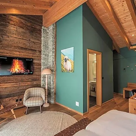 The Phoenix Fitness & Free Access At Alpen 3*
