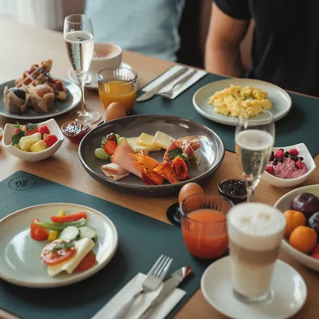 The Phoenix Fitness & Free Access At Alpen Hotel 3*