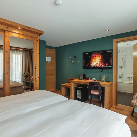 Ξενοδοχείο The Phoenix Fitness & Free Access At Alpen 3*