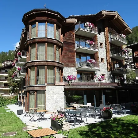 The Phoenix Fitness & Free Access At Alpen 3*
